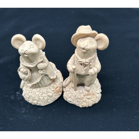 Vintage Light Brown, Groom Bride Mouse in Her Dress, Holding a Bag Purse, MC '9 - Picture 4 of 16